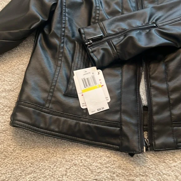 Vegan leather jacket NWT - Picture 8 of 8